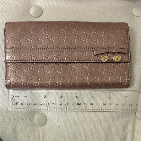 Gucci Blush Embossed Leather Wallet - Picture 1 of 8